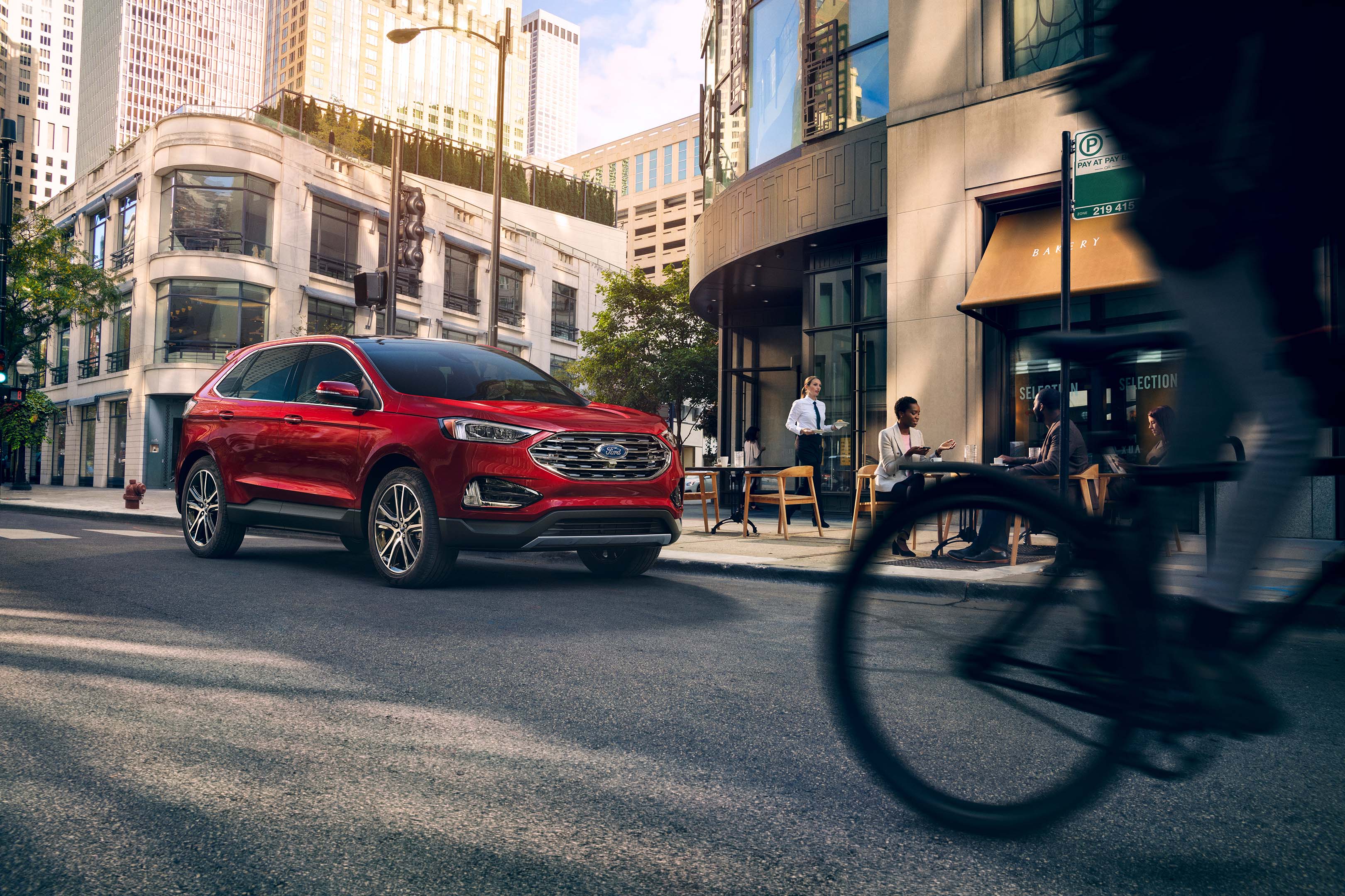 FordEdge_SHOT07_Barneys_COMP15_AND