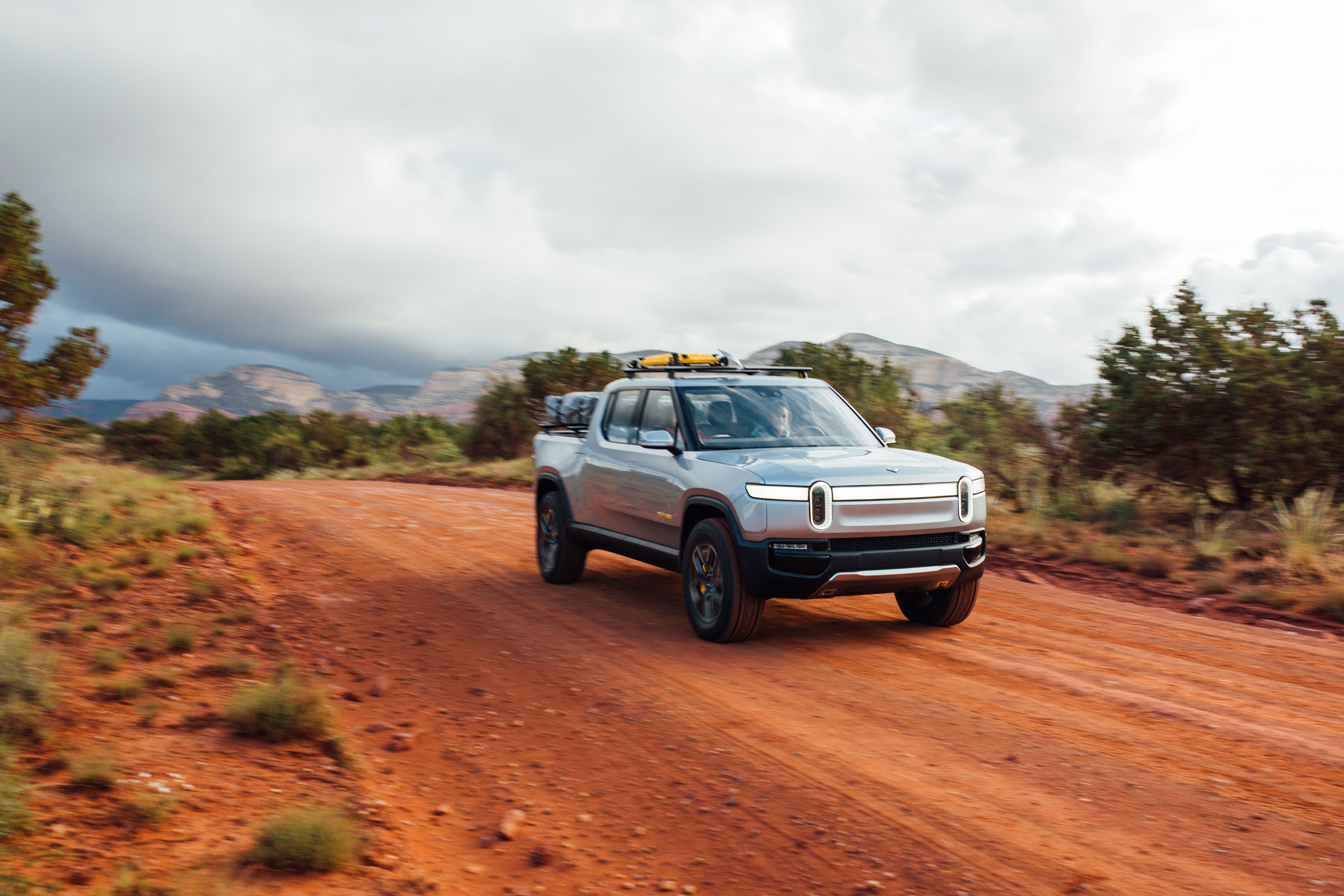 R1T-Sedona-Front-ThreeQuarter-001-Final